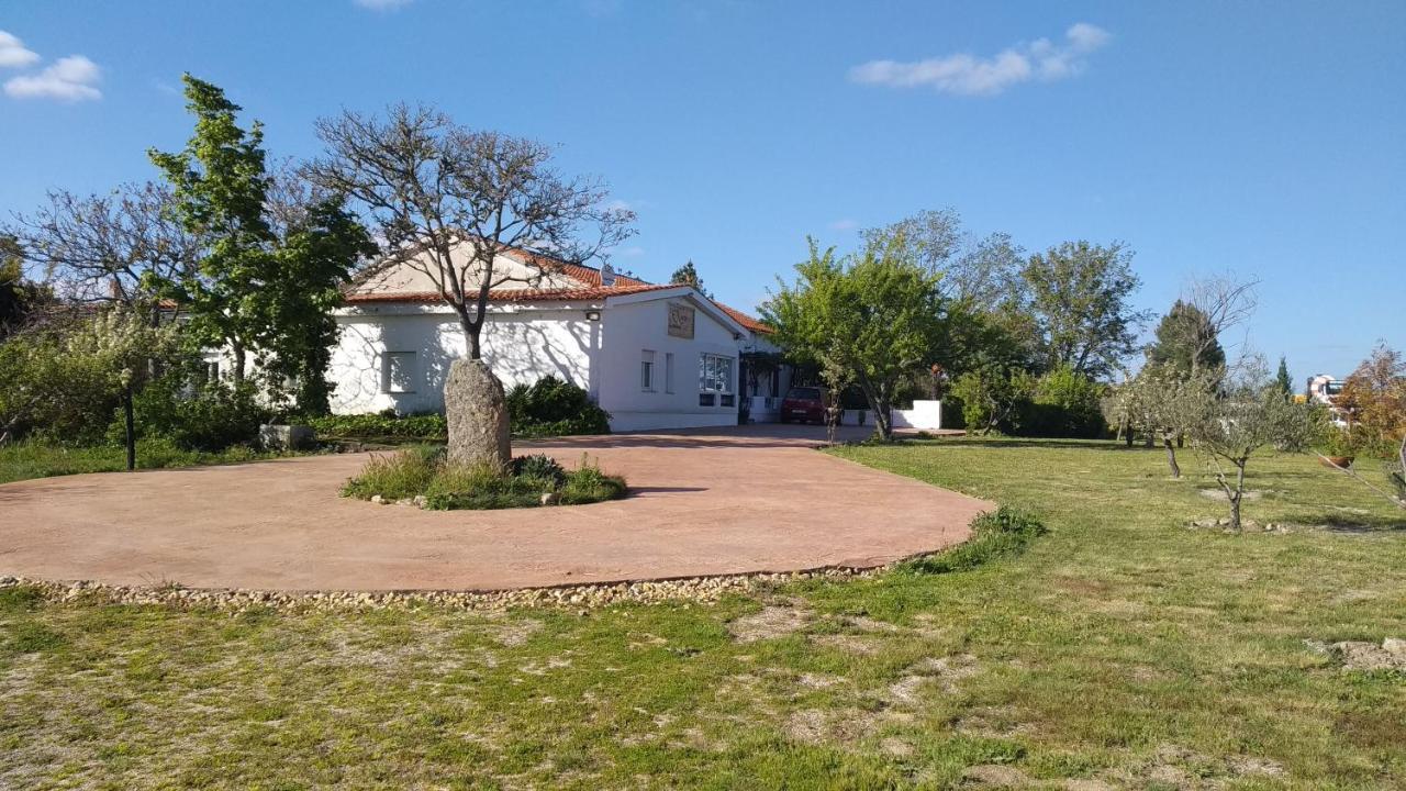 El Condado Casa Rural Fuentes de Onoro Luaran gambar