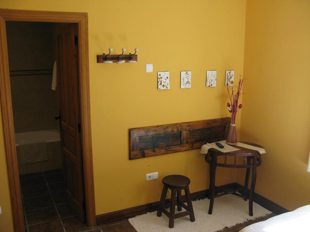 El Condado Casa Rural Fuentes de Onoro Bilik gambar